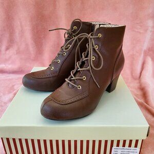 BAIT Brown Ankle Boots / Booties 1940s style "Razzle" Size 10